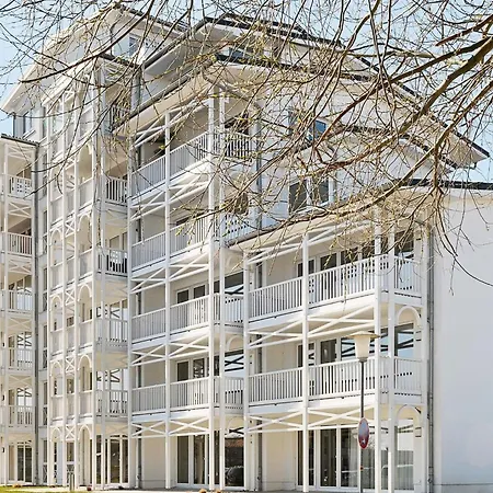 6 Person In Großenbrode
