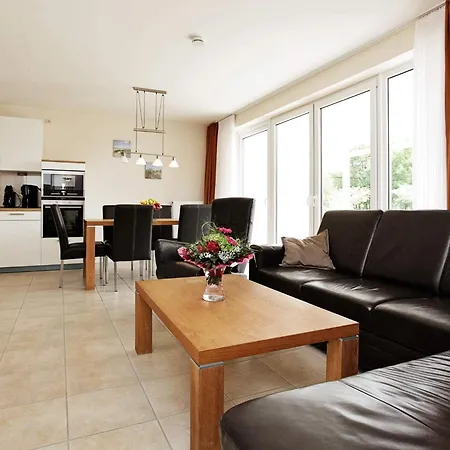 6 Person In Apartament *