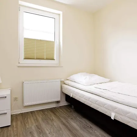 6 Person In Großenbrode