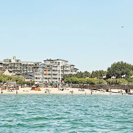 6 Person In Großenbrode