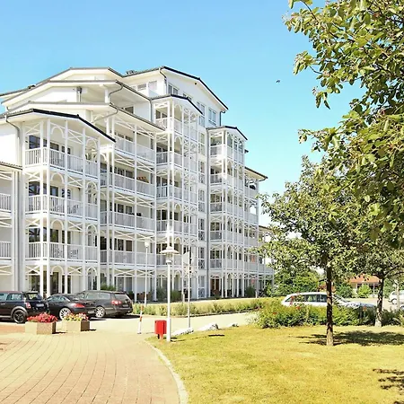 6 Person In * Großenbrode