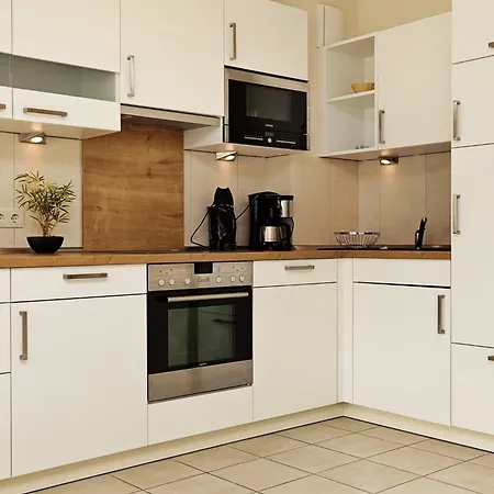 Apartment 6 Person In
